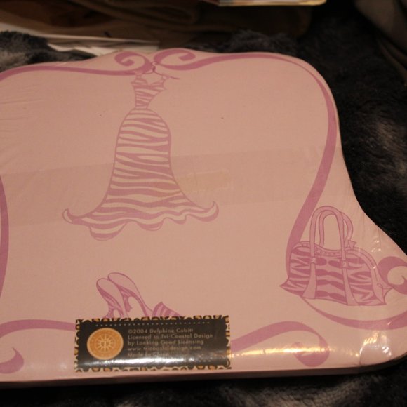 TriCostal Design’s “Diva” Stationery set - Picture 3 of 12